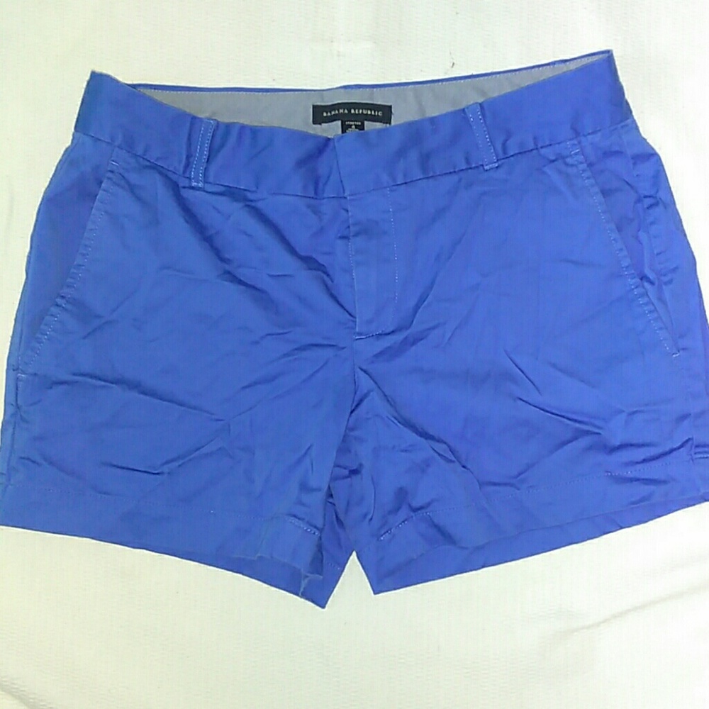 Blue Banana Republic khaki shorts